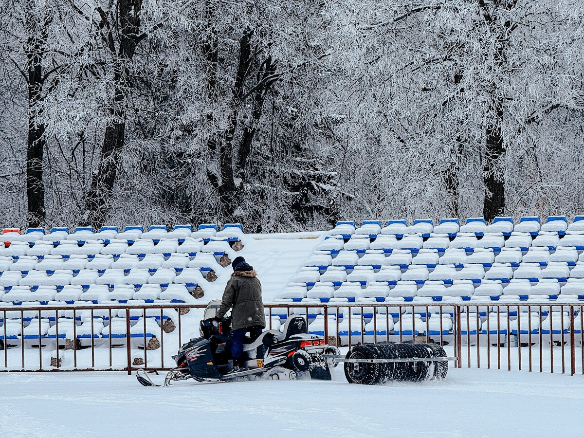 Aukštaitijos futbolo stadione įrengta lygumų slidinėjimo trasa