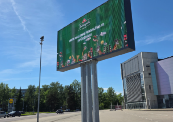 LED ekranas prie Kalnapilio arenos