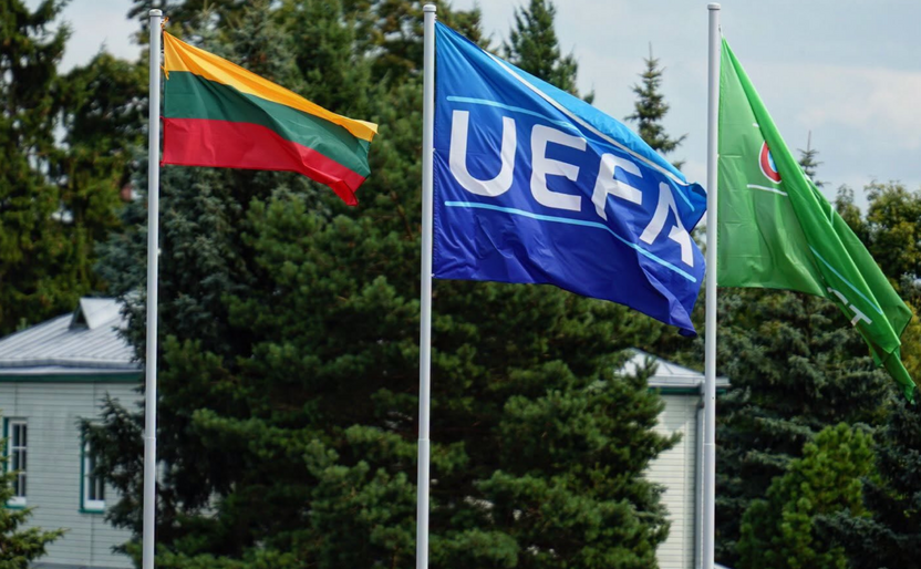 UEFA rungtynės prasideda gerokai anksčiau nei nuaidi pirmasis teisėjo švilpukas